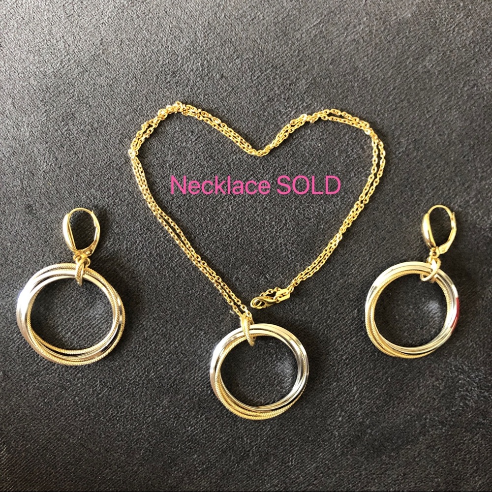 14kt Gold Twist Hoop Earring